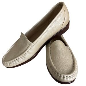 SAS Women's Simplify Pearl Bone Loafers